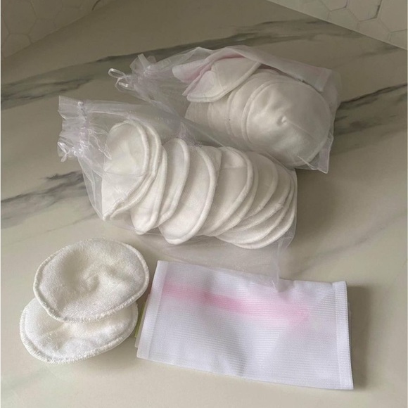 Baby feeding lot - Picture 1 of 3